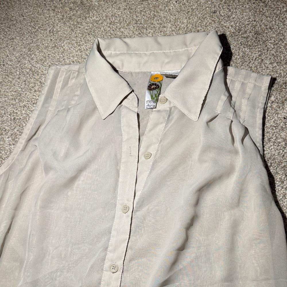 Mimi Chica Light Beige Sleeveless Shirt